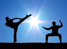 00：10“格斗女王”张伟丽说男友难找，谁知后台“自荐”私信爆炸