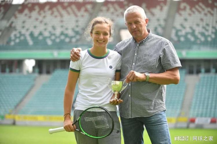 的转会费也 的转会费也