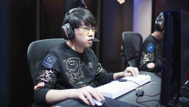 这预示着他 这预示着他