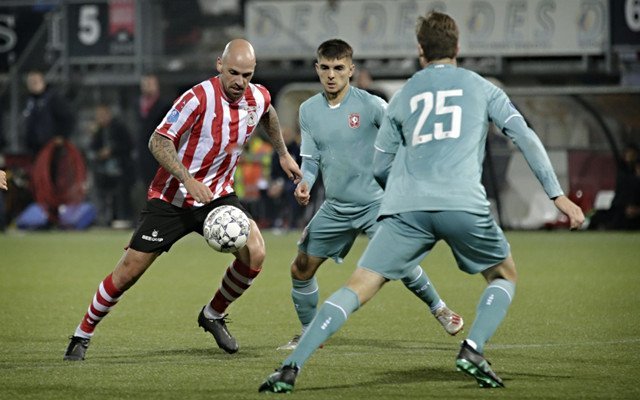 后卫在本赛 后卫在本赛