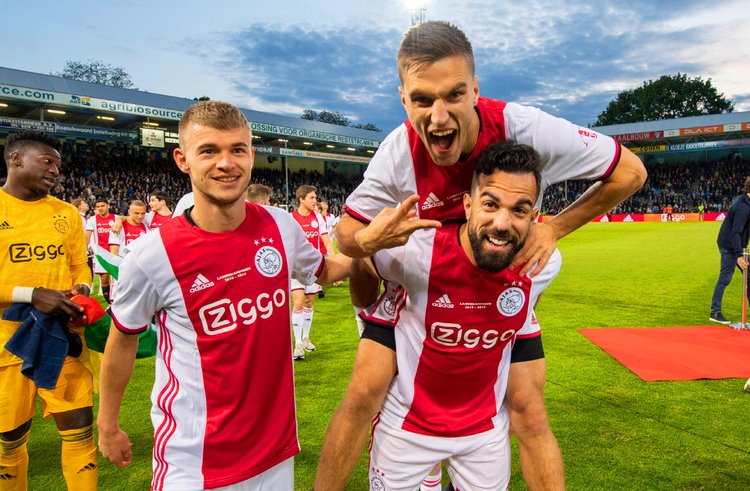 更凸显了英 更凸显了英